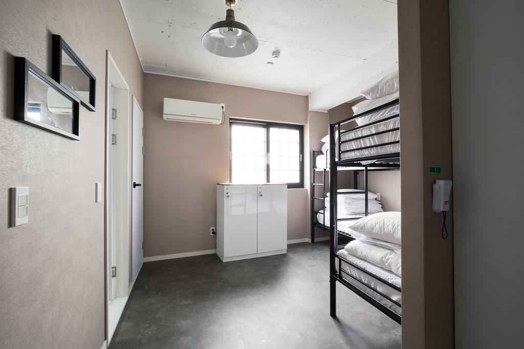 Story In Jeju Guesthouse Exterior photo