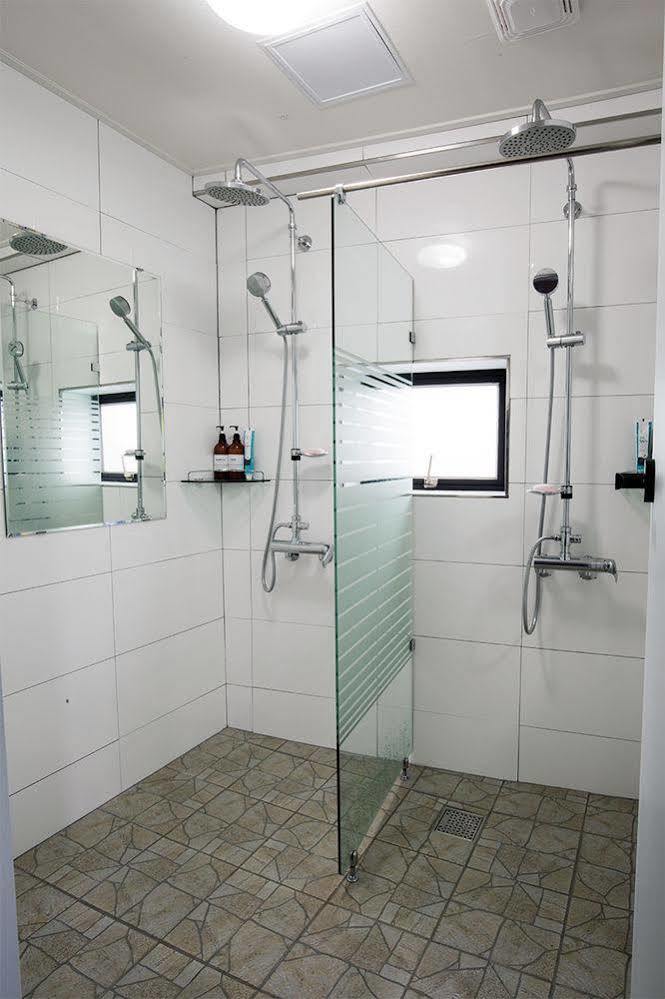 Story In Jeju Guesthouse Exterior photo